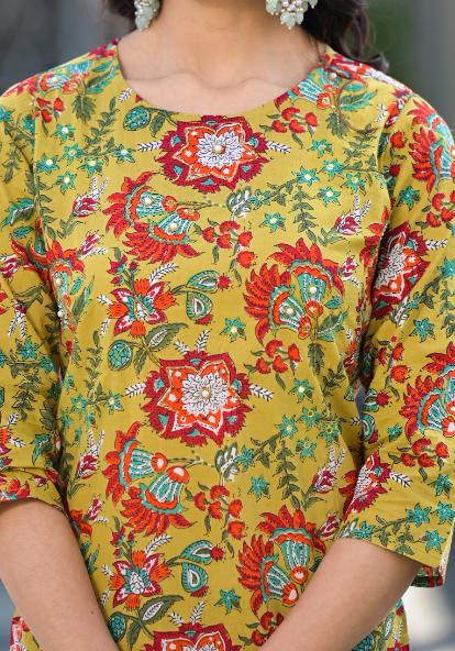 Cotton Printed Straight Fit Kurta Set | | Shop stylish women's clothing online at Label Flavia |