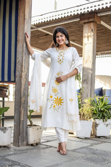 Hand-Embroidered Cotton Flax A-Line 3-Piece Kurta Set – Timeless Artistry & Everyday Luxury