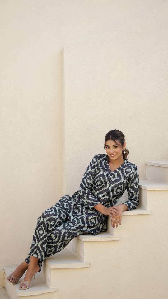 Chic Ikat Pashmina Woolen Co-ord Set for Indian Women – Winter Essential | Co-Ord Set | Shop stylish women's clothing online at Label Flavia |
