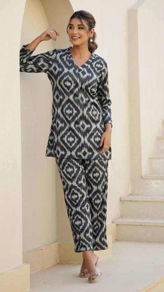 Chic Ikat Pashmina Woolen Co-ord Set for Indian Women – Winter Essential | Co-Ord Set | Shop stylish women's clothing online at Label Flavia |