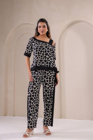Bold Monochrome Co-ord Set – Statement Style with Unmatched Elegance