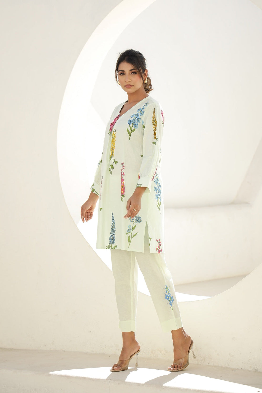 Elegant Pastel Green Floral Co-Ord Set – V-Neck Kurta & Straight Pants | Label Fushia |
