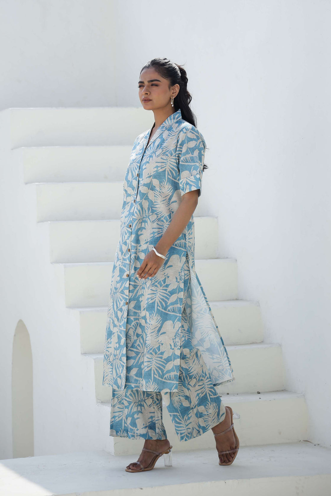 Blue Floral Cotton Kurta Set – Timeless Elegance