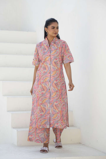Pink Paisley Printed Cotton Kurta Set – Breezy & Elegant